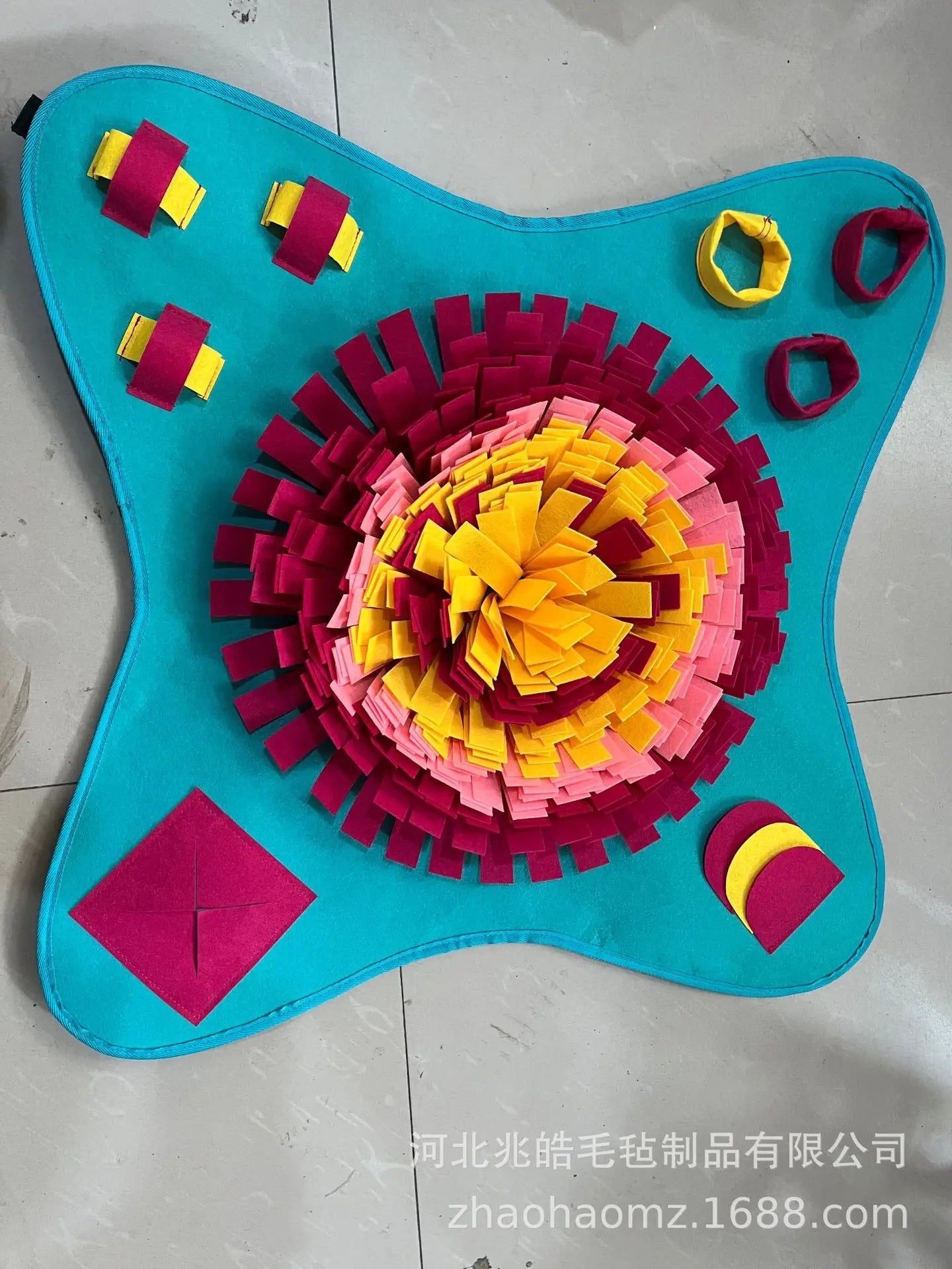 Snuffle Mat for Dogs, Pet Snuffle Mat for Small and Medium Dogs, Interactive Sniff Mat Feeding Mat for Puppies, Slow Feeder